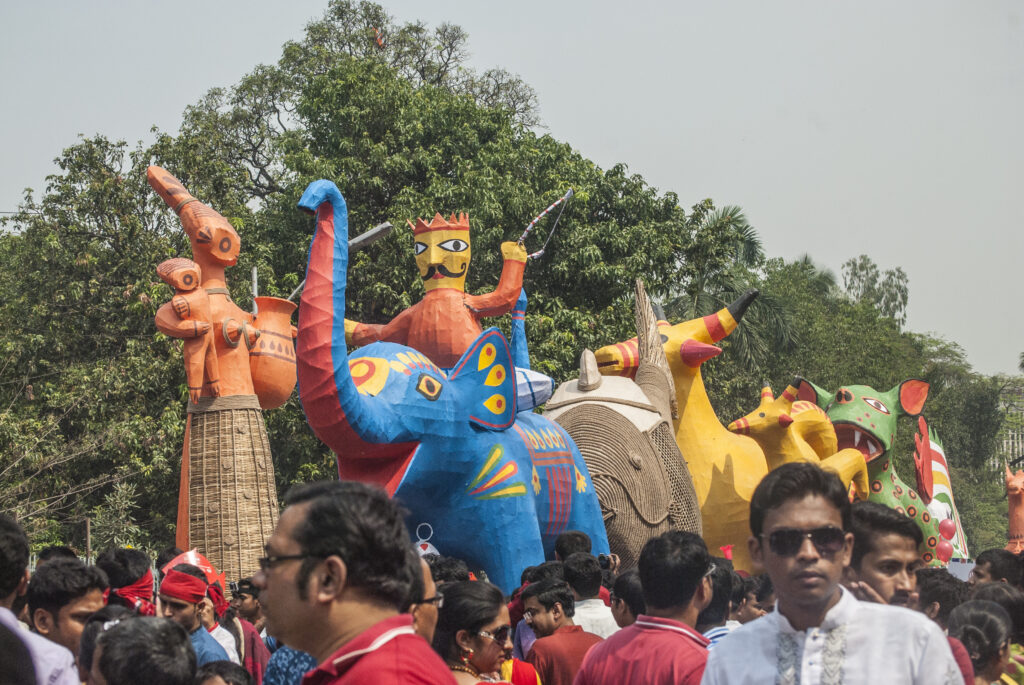 This image has an empty alt attribute; its file name is Bengali_New_Year_1422_08-1024x685.jpg