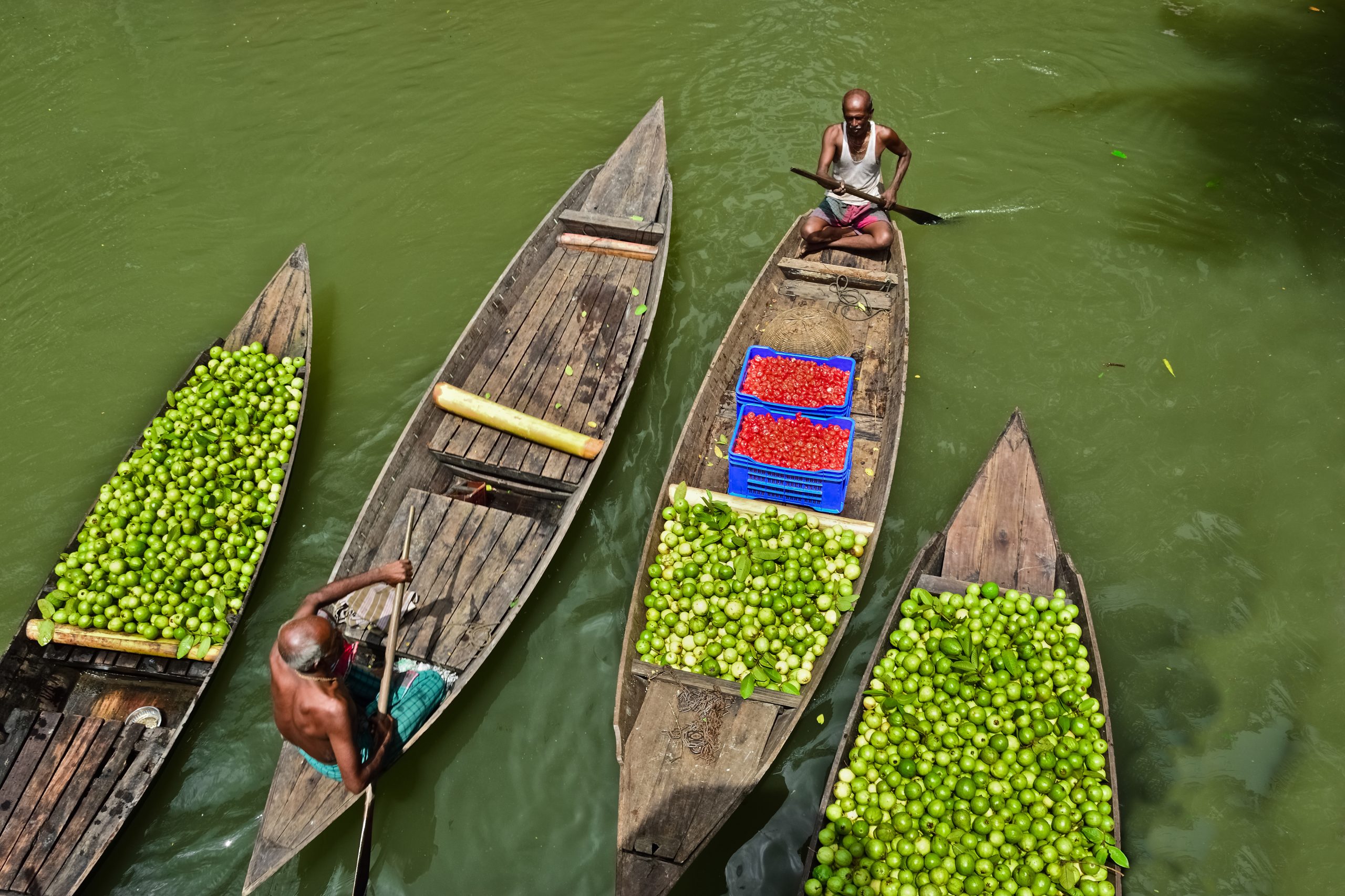 “Unveiling Barishal: Floating Market & Backwater Wonders”